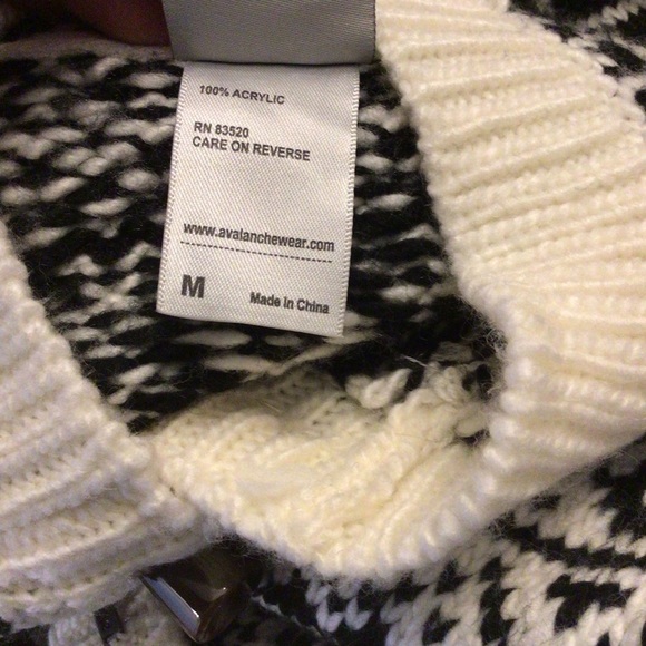 Avalanche Womens Size M Black White Fair Isle Hooded Toggle Cardigan Sweater - Picture 9 of 9
